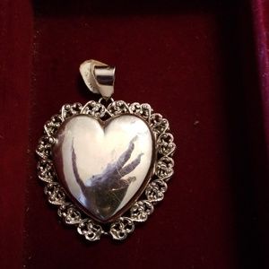 STERLING SILVER HEART LOCKET
